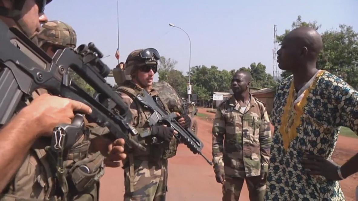 Central African Republic: French troops patrol the streets of Bangui