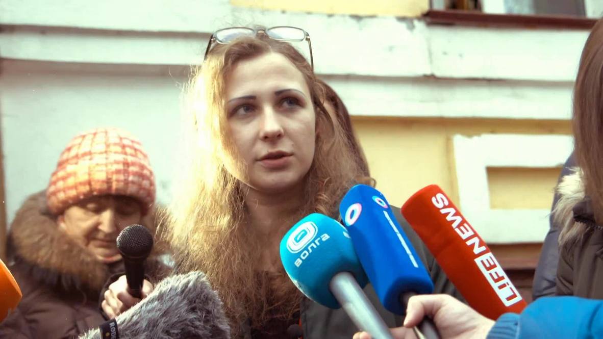 Russia: Pussy Riot's Alekhina turns down "mercy from Putin"