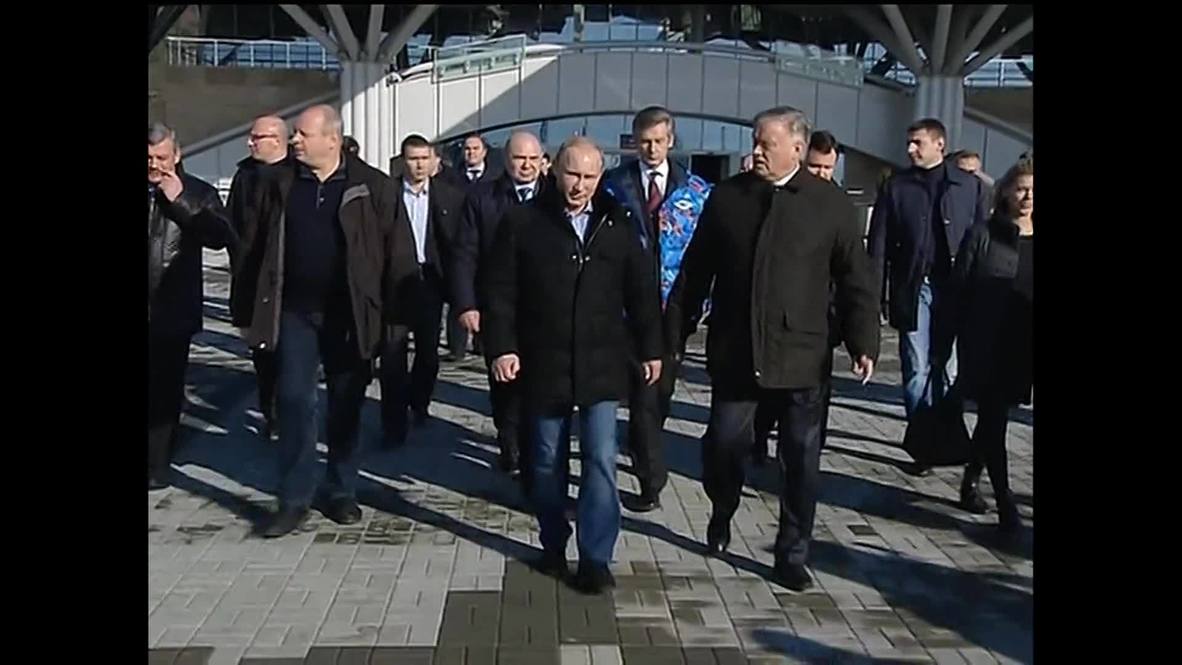 Russia: Putin visits Olympic Park in build up to games