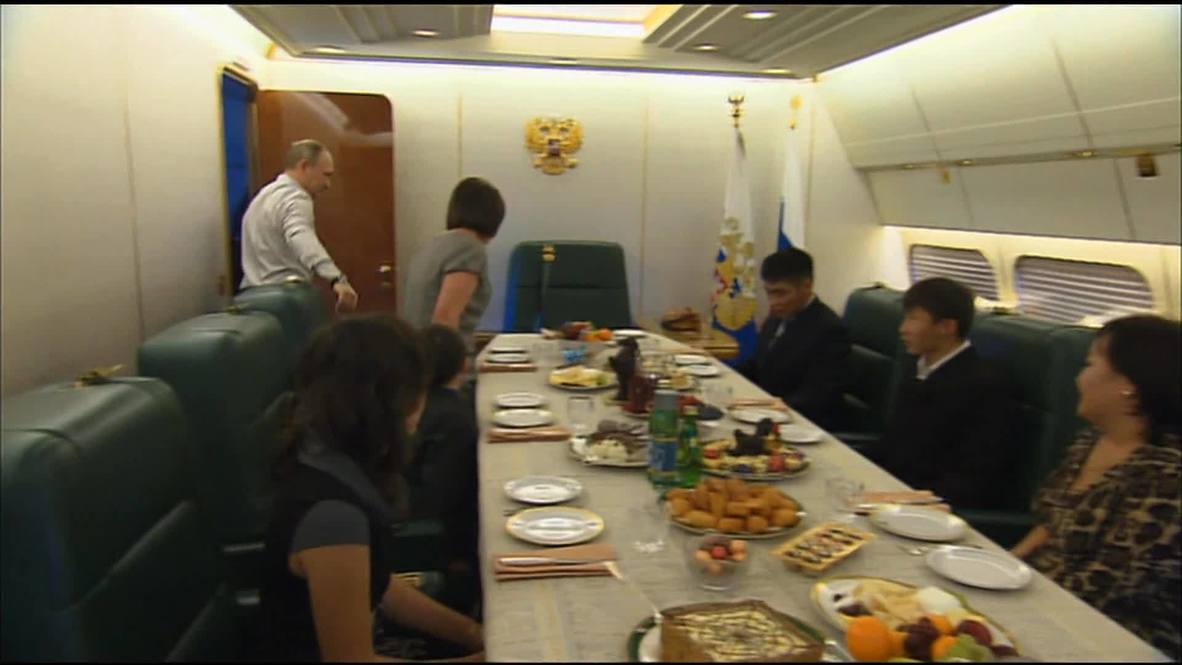 Russia: Putin hosts family of Far East flood victim