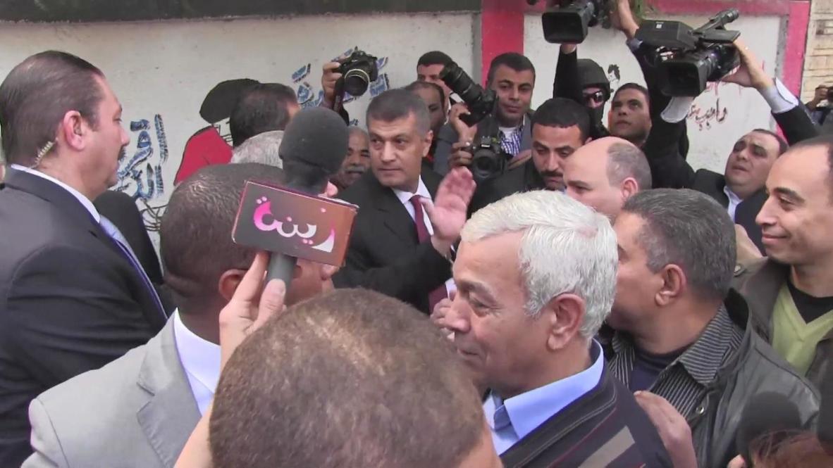 Egypt: Interior Minister Moustafa casts referendum vote