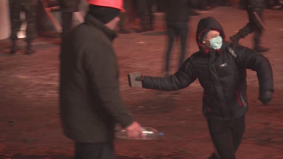 Ukraine: Kiev goes medieval as protesters attack with clubs, shields
