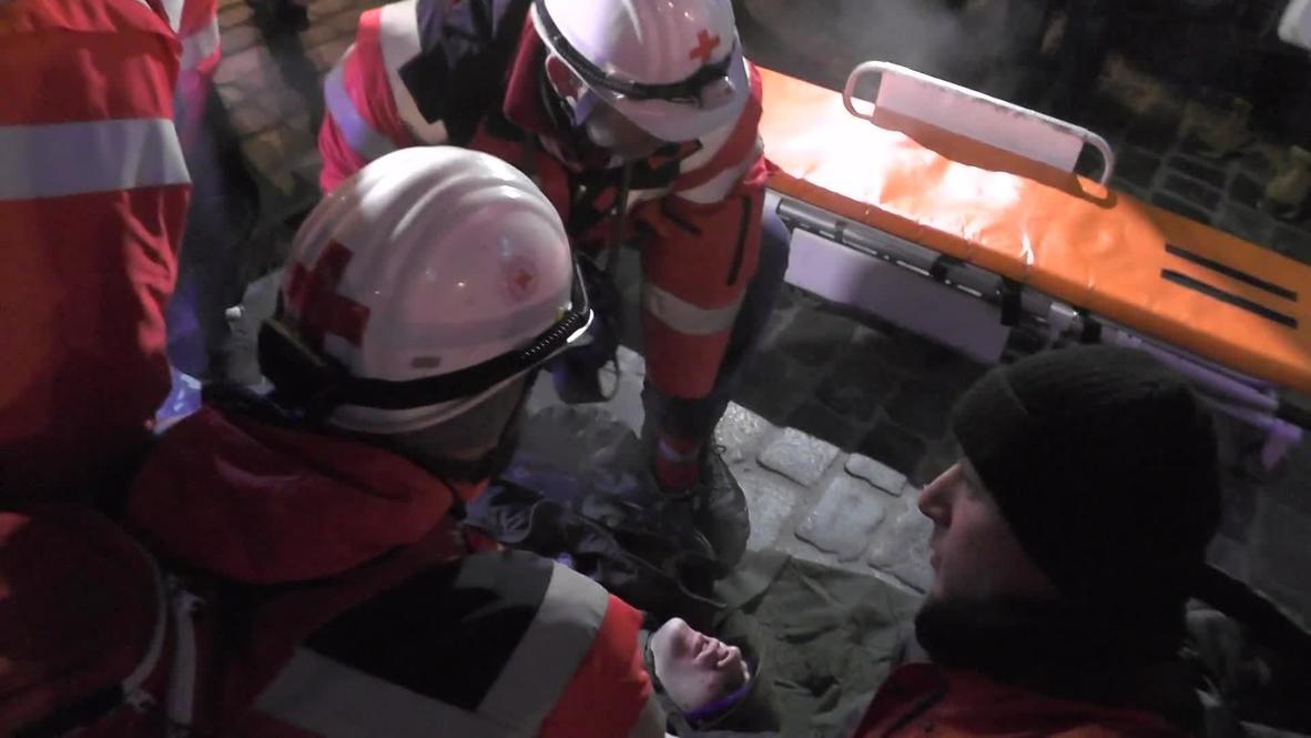 Ukraine: Injured protesters receive medical aid