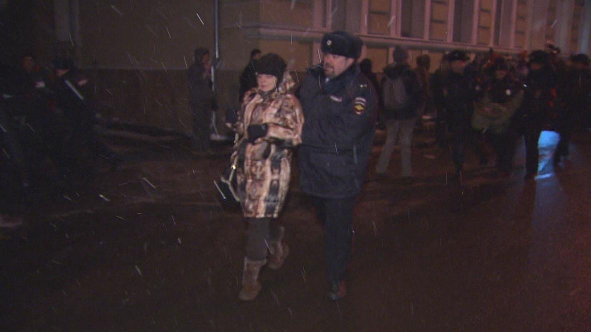 Russia: Pro-Ukraine opposition demo leads to arrests