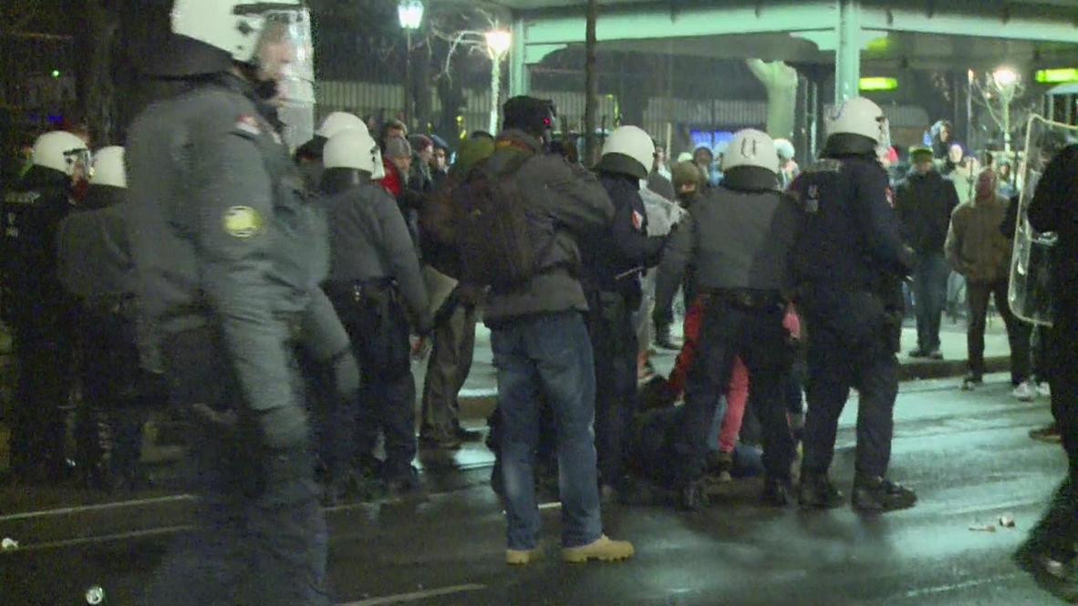 Austria: Scuffles ensue at Viennese far-right ball protests