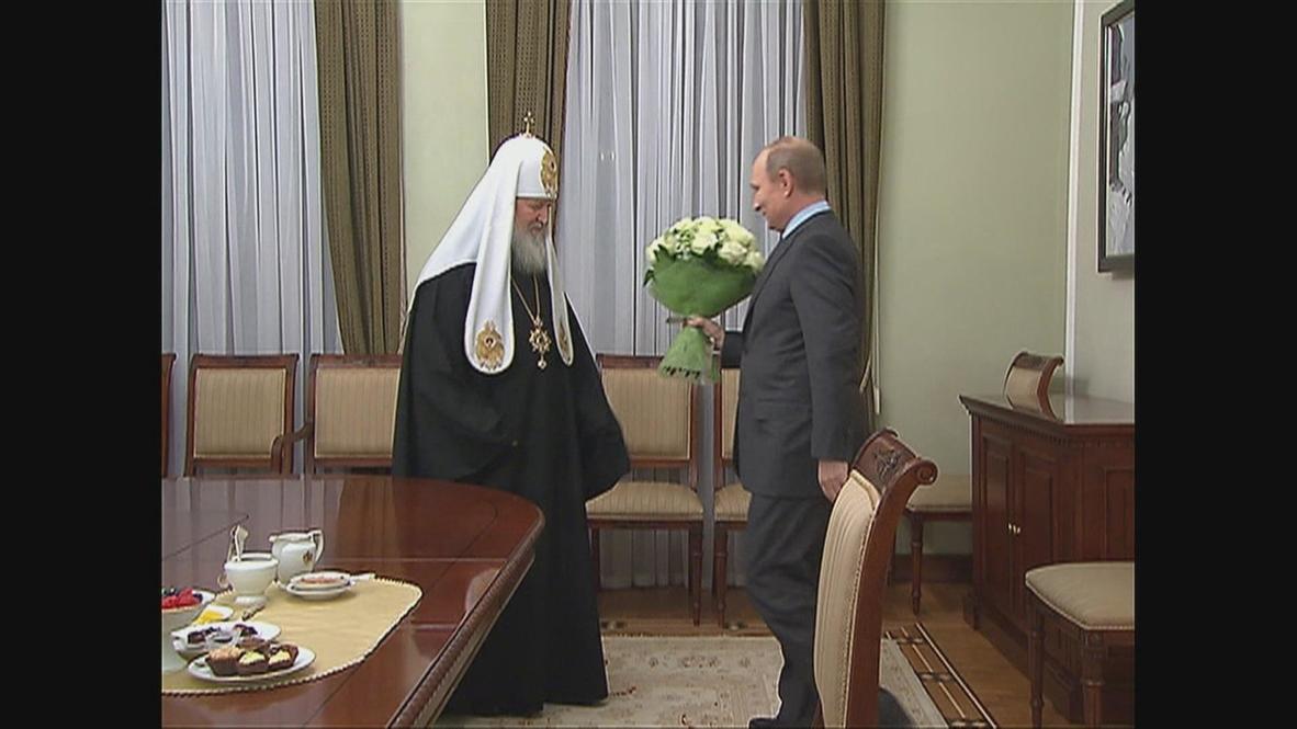 Russia: Putin congratulates Patriarch Kirill on 5th anniversary