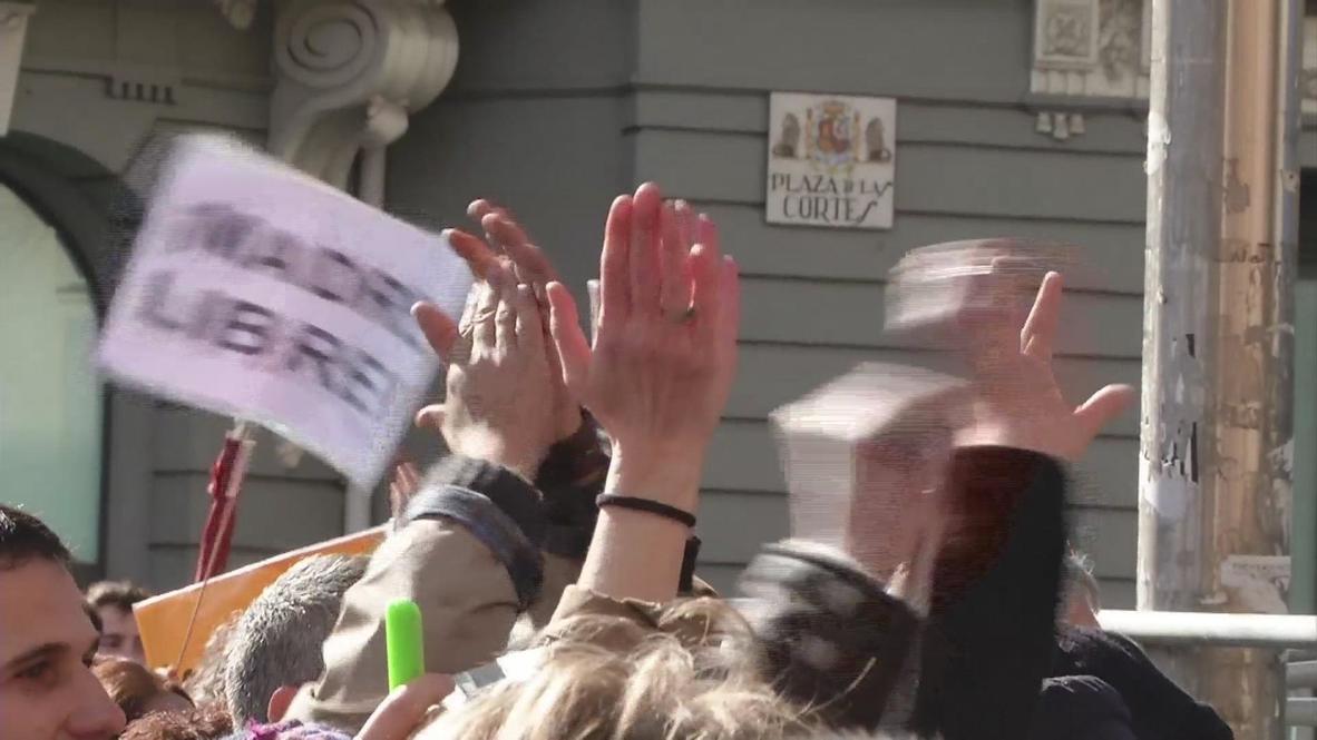 Spain: Marchers say abortion laws take Spain back to Franco