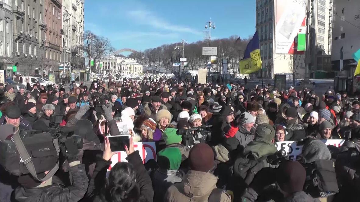Ukraine: Maidan protesters rally for '1,739 injured' in clashes