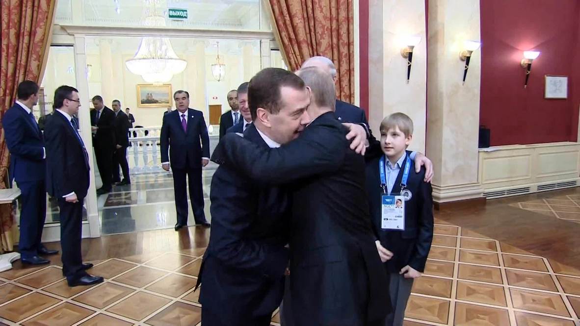 Russia: Putin greets world leaders ahead of Sochi opening