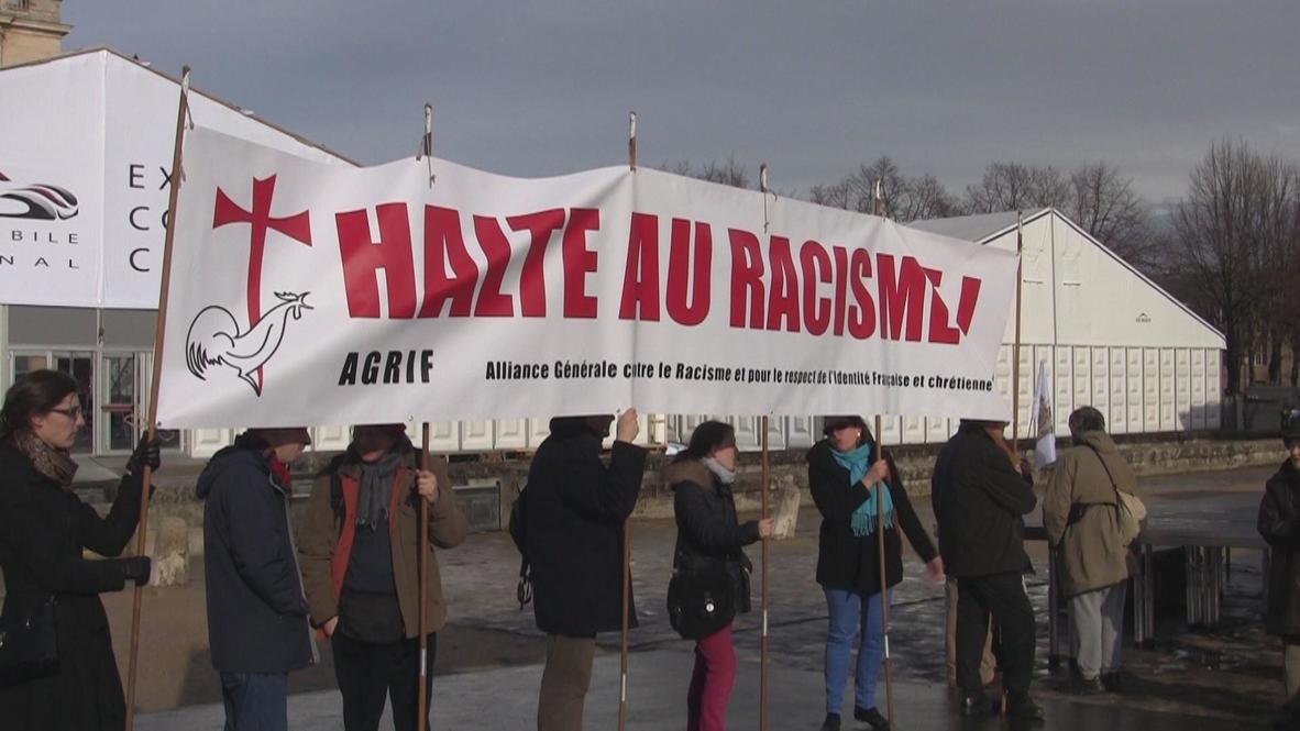 France: Religious protesters demand FEMEN go back to Ukraine