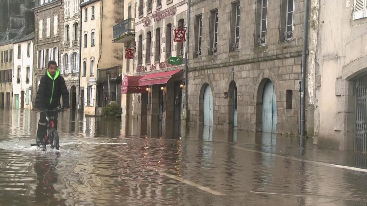 France: Storm "Ulla" hits Brittany hard