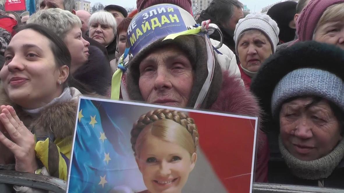 Ukraine: Anti-government protesters meet - occupations coming to an end?