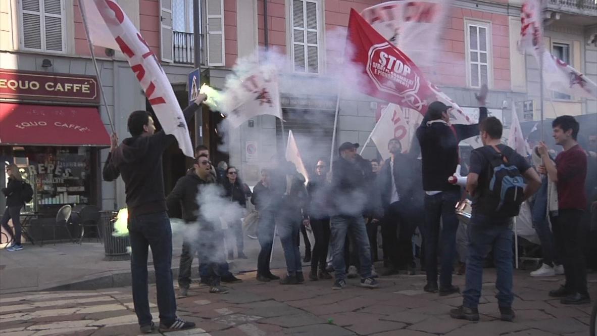Italy: No-TAV protesters bring fiery chaos to the streets of Milan