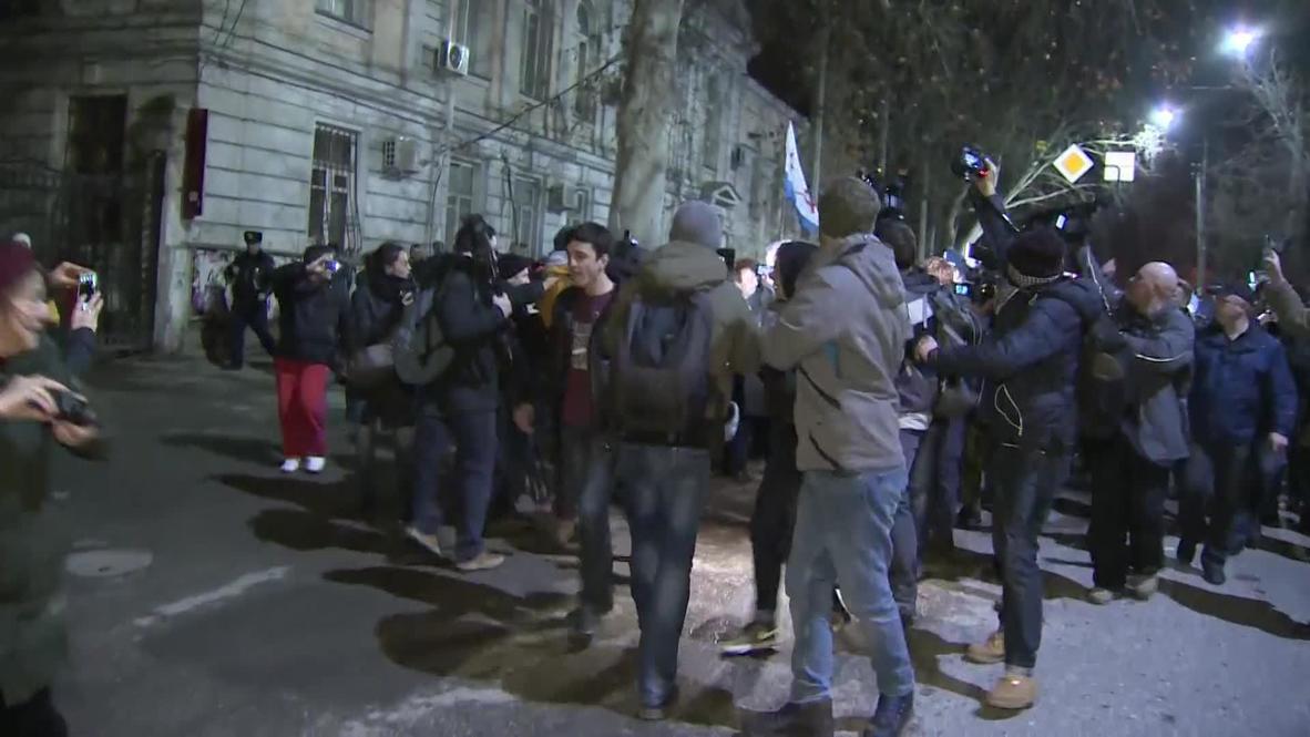 Ukraine: Poroshenko denied access to Crimean Parliament