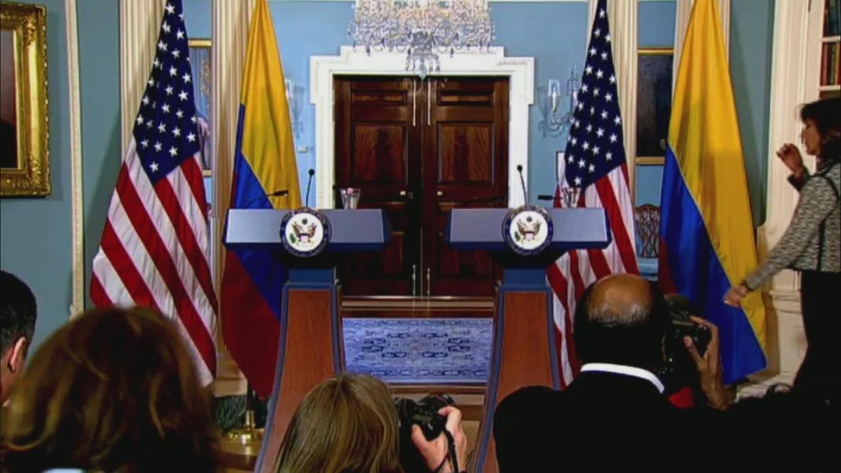 USA: Kerry says Russian troops adding to volatile Ukraine