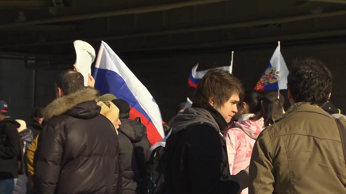 Russia: Moscow residents rally in support of Crimea
