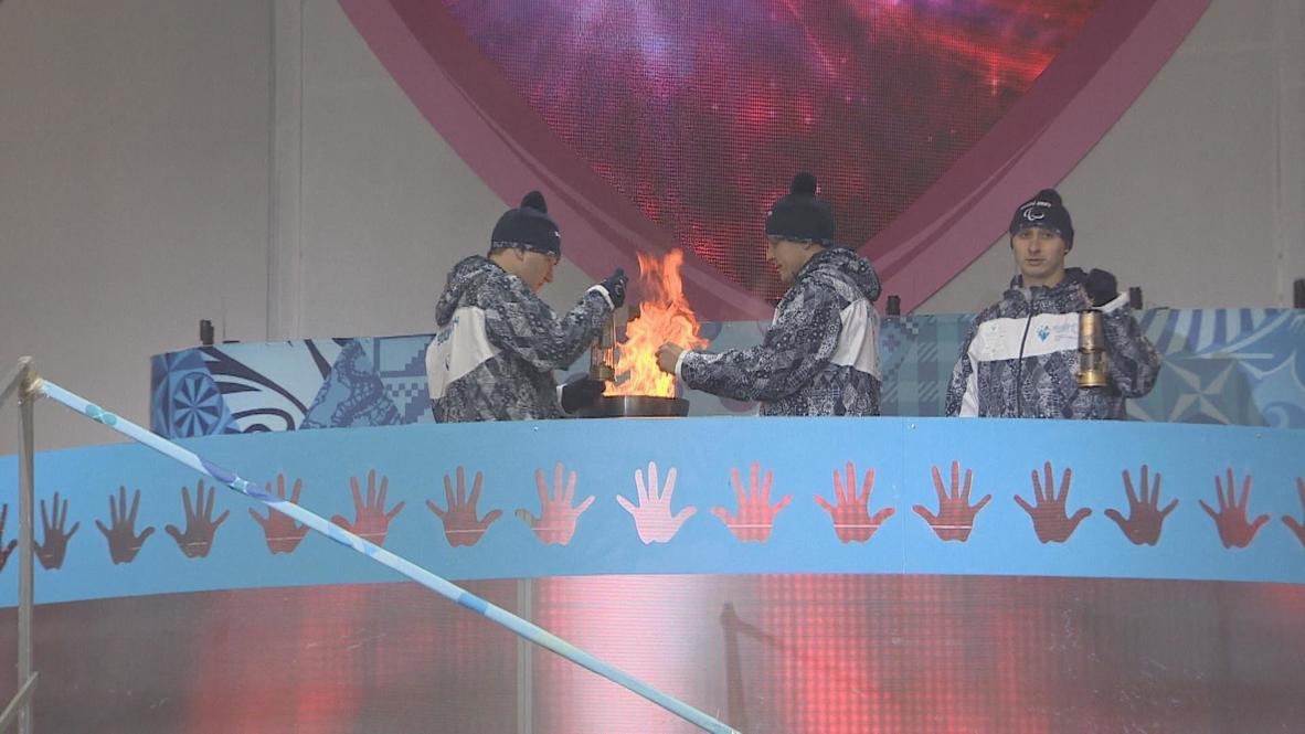 Russia: Paralympic torch races through Moscow