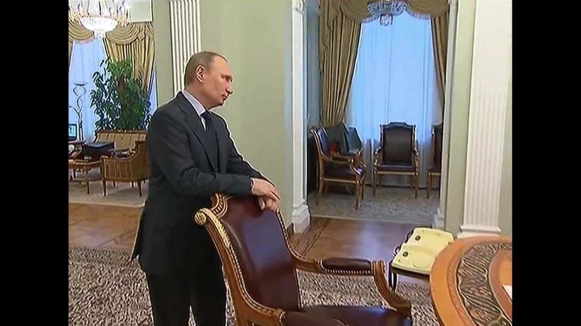 Russia: Putin holds Security Council meeting about Ukraine
