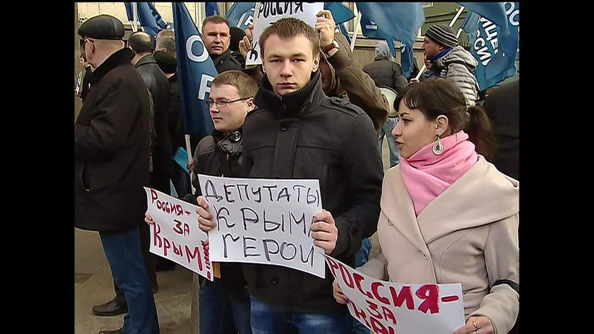 Russia: Muscovites rally for Crimea entering Russian Federation