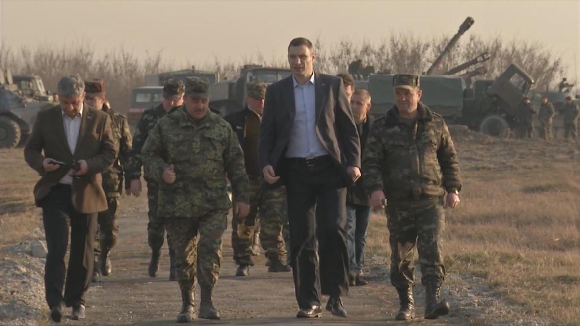 Ukraine: Klitschko visits military training in Zhytomyr