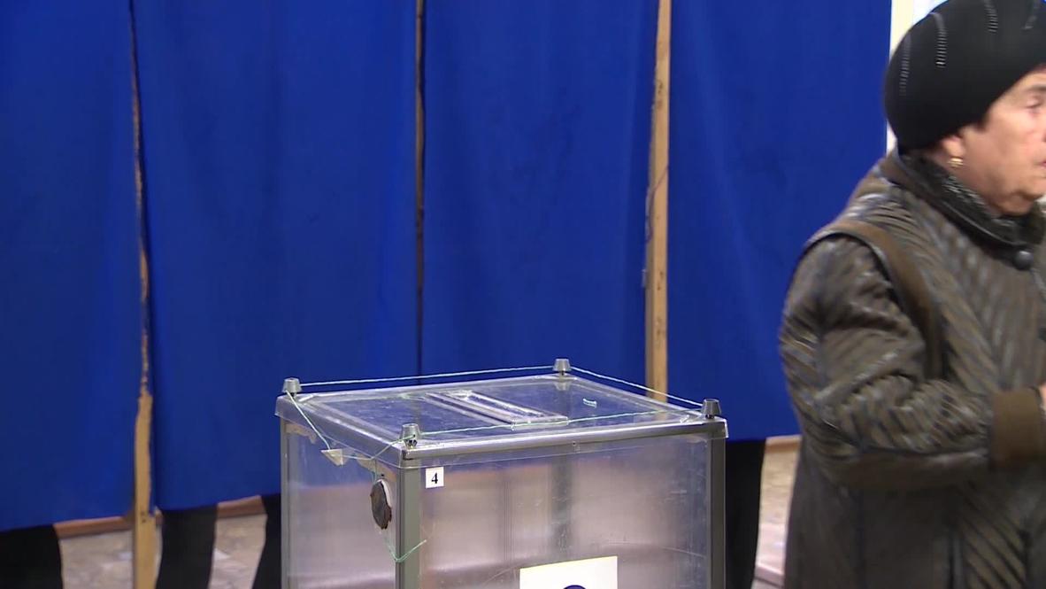 Ukraine: Sevastopol wakes up early to vote in Crimea referendum