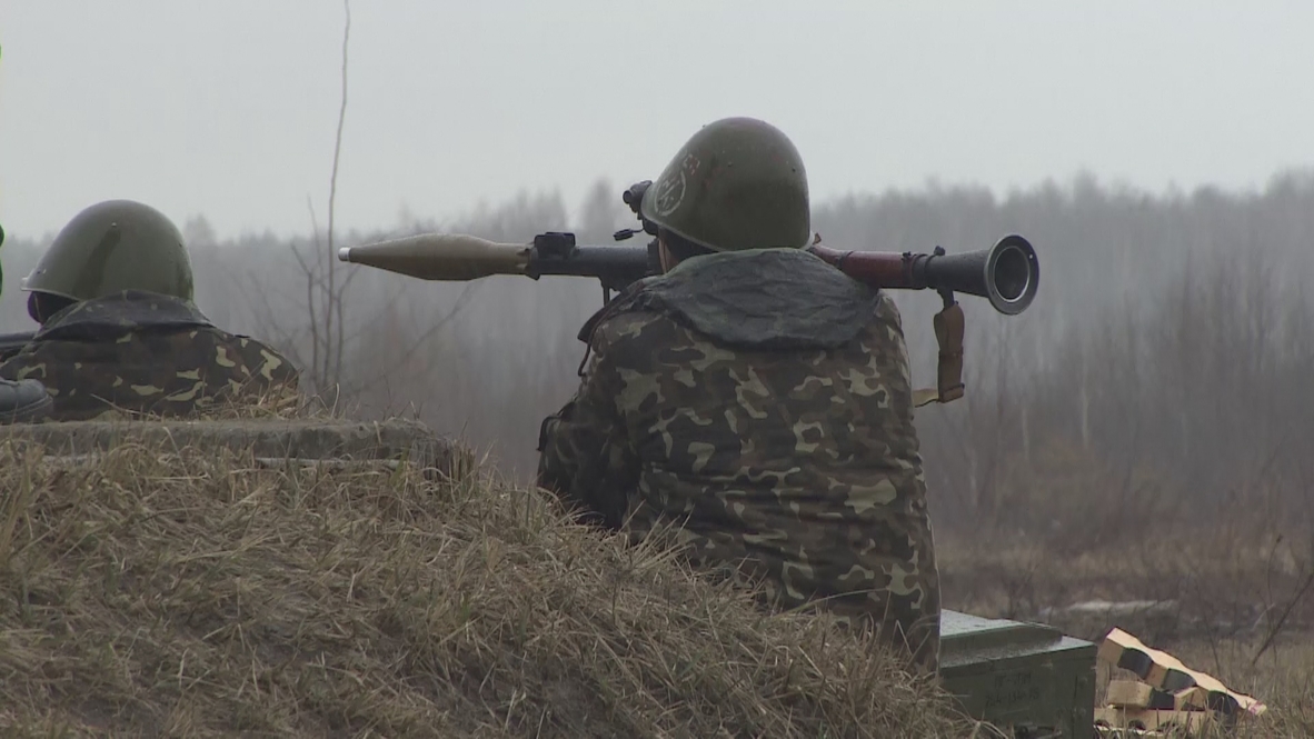 Ukraine: Kiev government trains National Guard for deadly clashes