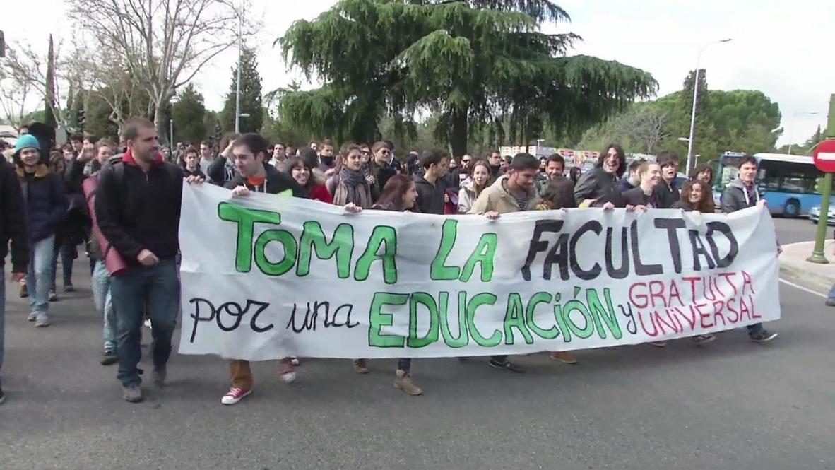 Spain: Hundreds of Madrid students put the squeeze on Wert