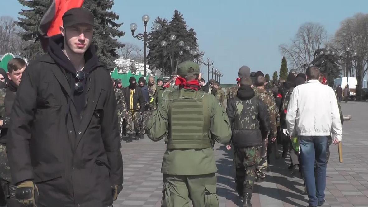Ukraine: Right Sector rally continues in Kiev