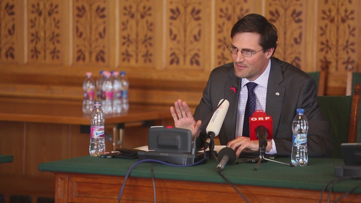 Hungary: Jobbik talk to parliamentarians as election looms