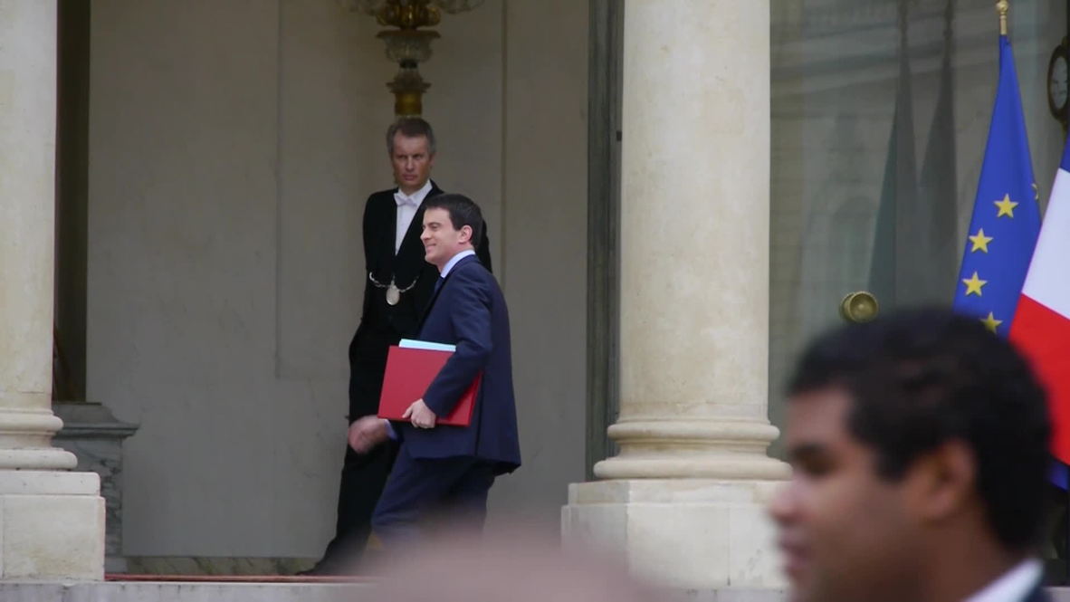 France: Reshuffled government meets for the first time