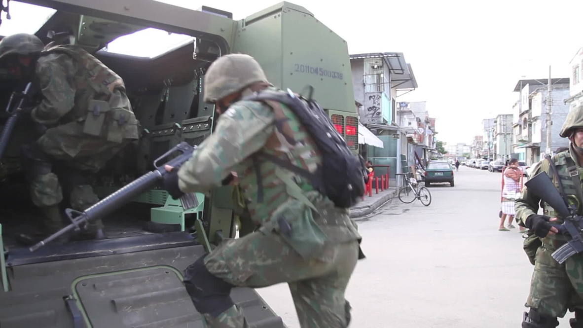 Brazil: Army occupies Rio slums before World Cup kick-off