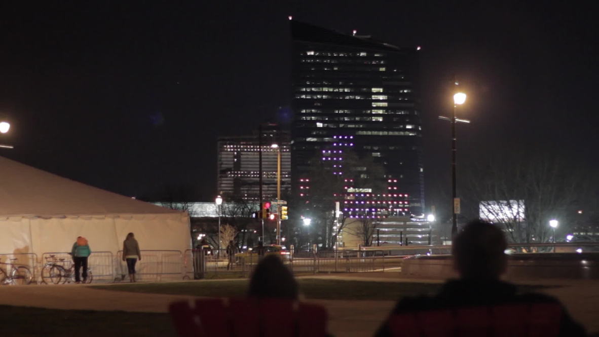 USA: Big kids play world's biggest Tetris game - on the side of a skyscraper