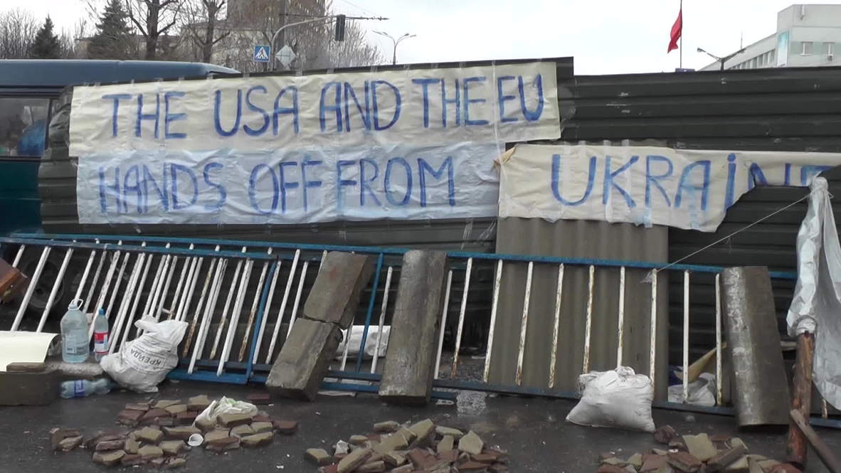 Ukraine: Backstage behind the barricades in Lugansk