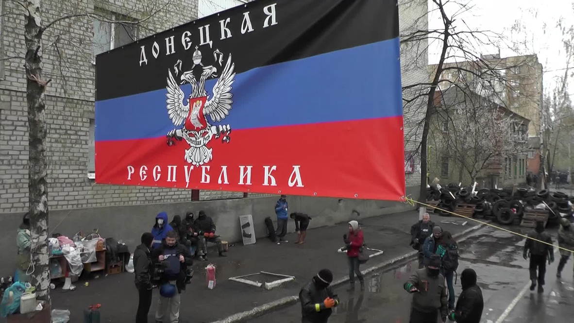 Ukraine: Behind the barricades as pro-Federalists hold Slavyensk