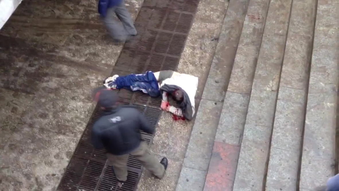 Ukraine: Bloodied anti-Federalisation activists get beaten in Kharkov