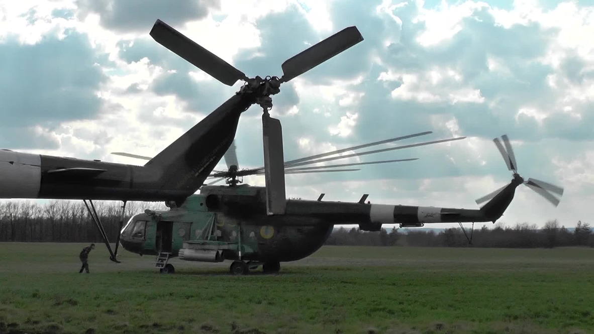 Ukraine: Military begin arming themselves to the teeth near Izyum