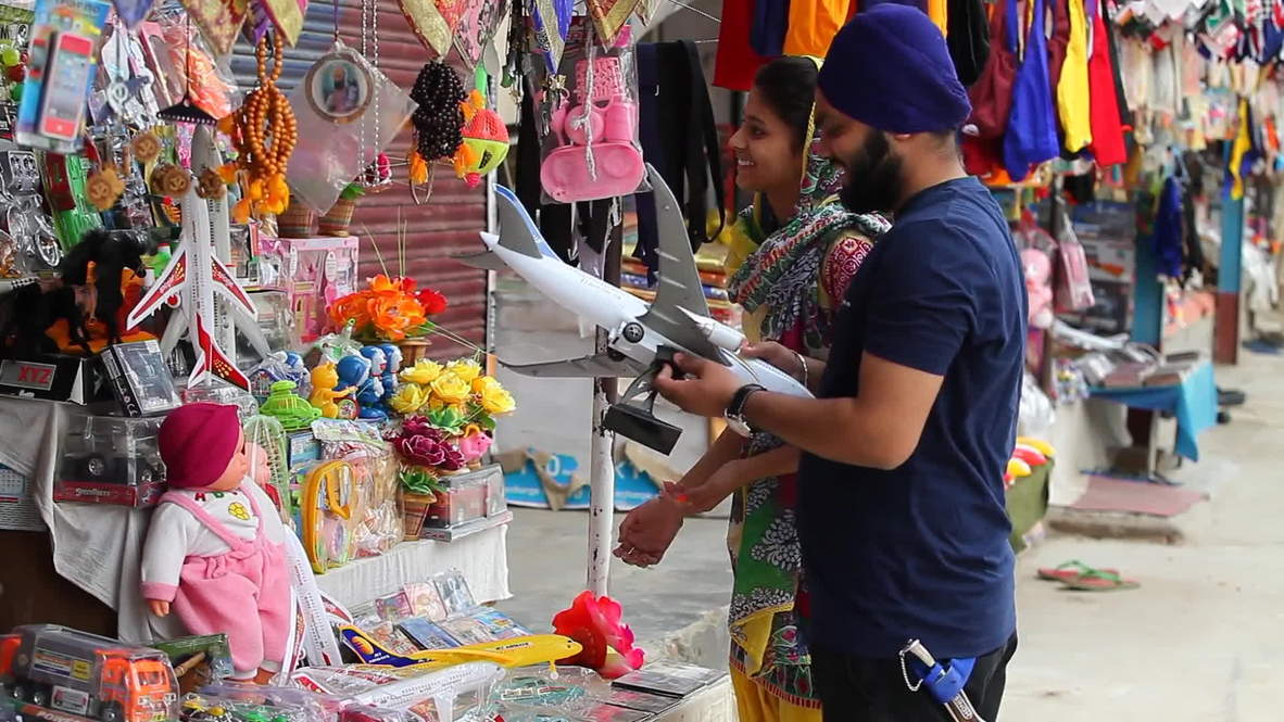 India: Devotees offer toy planes to gods in hopes of emigrating