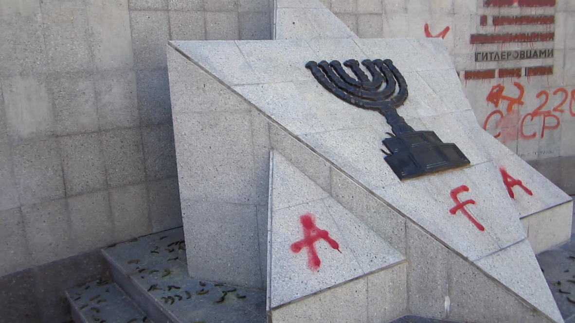 Russia: Vandals deface Crimean Holocaust memorial