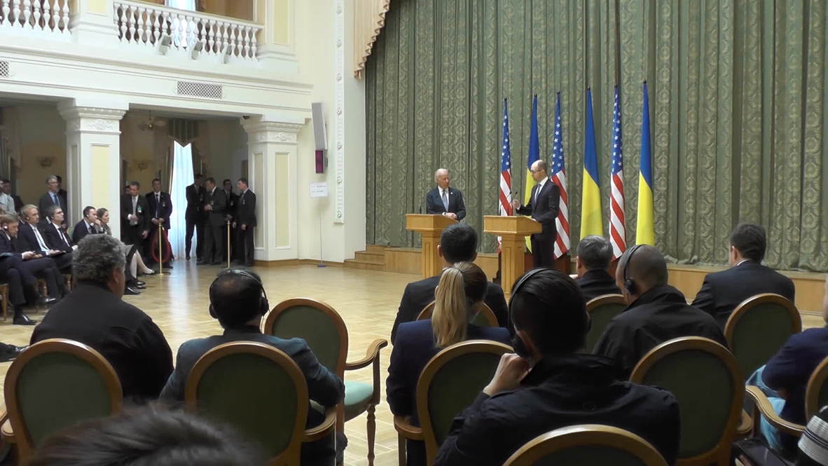 Ukraine: Yatsenyuk refuses to recognise independent Crimea