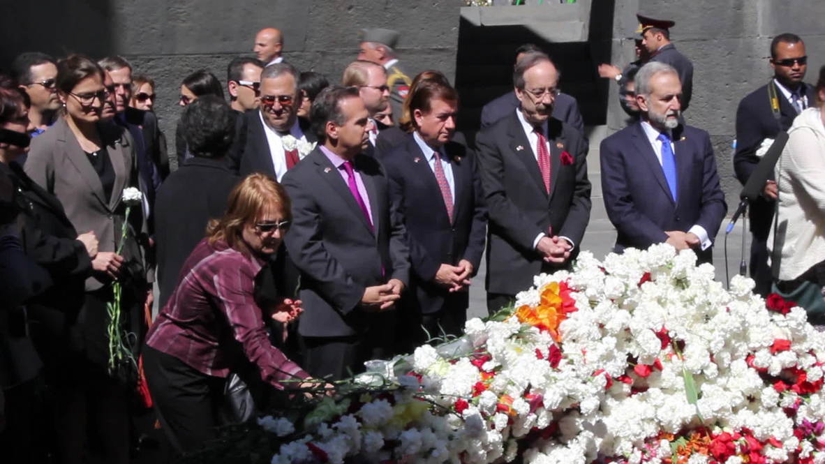 Armenia: US congressman Ed Royce joins ceremony to victims of mass killing