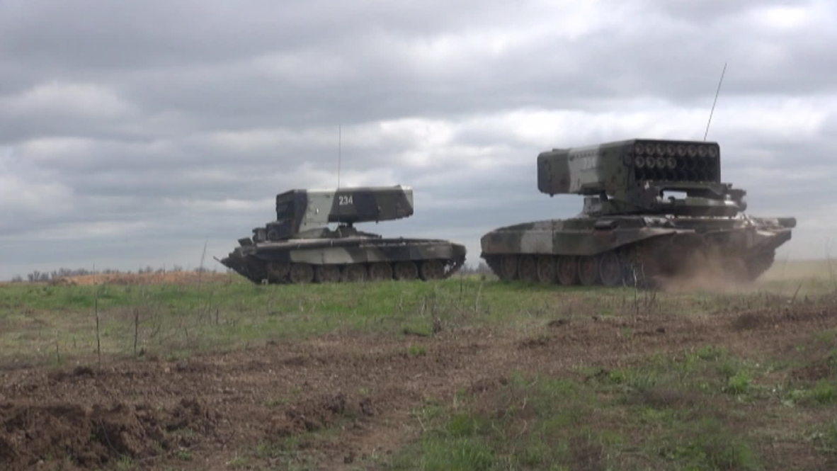 Russia: TOS-1 thermobaric rocket drill near Ukraine border