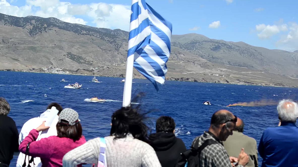 Greece: Boat protest condemns chemical weapons in the Med