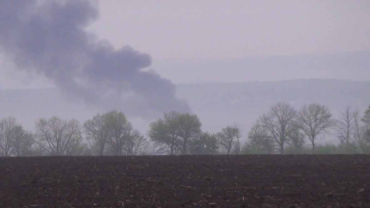 Ukraine: Smoke rises above Slavyansk