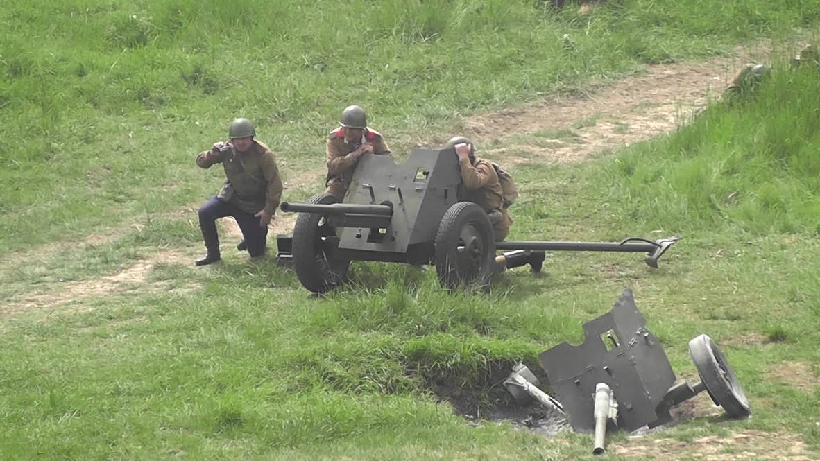 Russia: Sapun Mountain battle re-enactment wows in Sevastopol