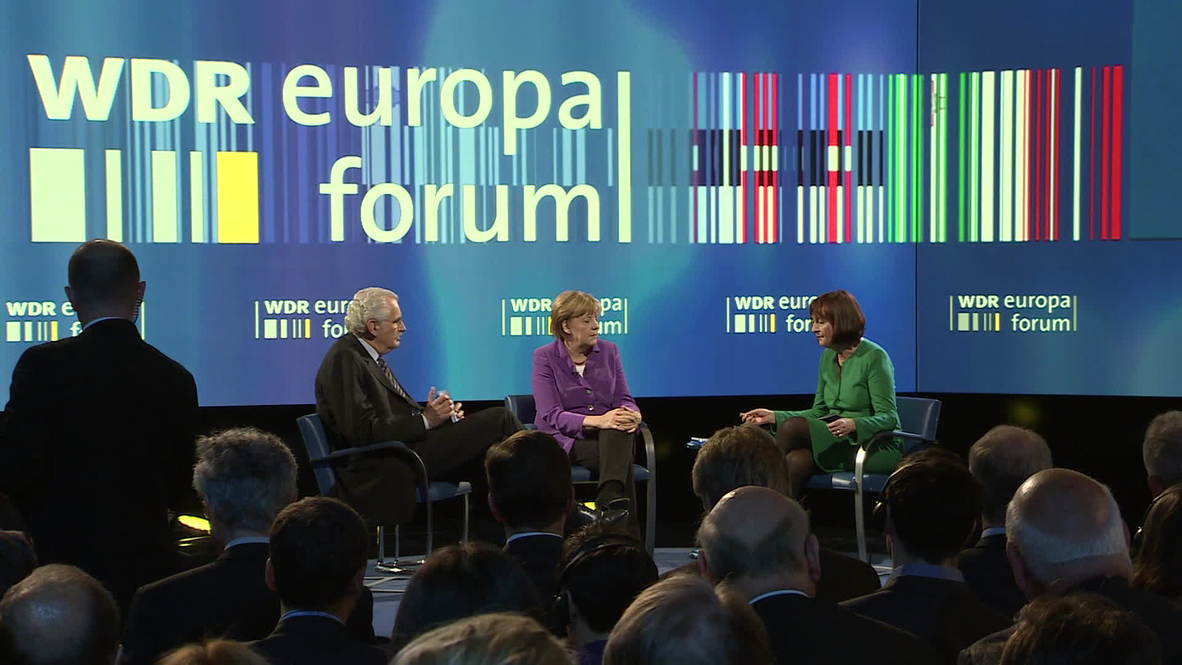 Germany: Merkel teased as 'Putin' call interrupts speech