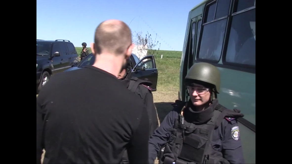 Ukraine: Yatsenyuk visits military troops in Kharkov
