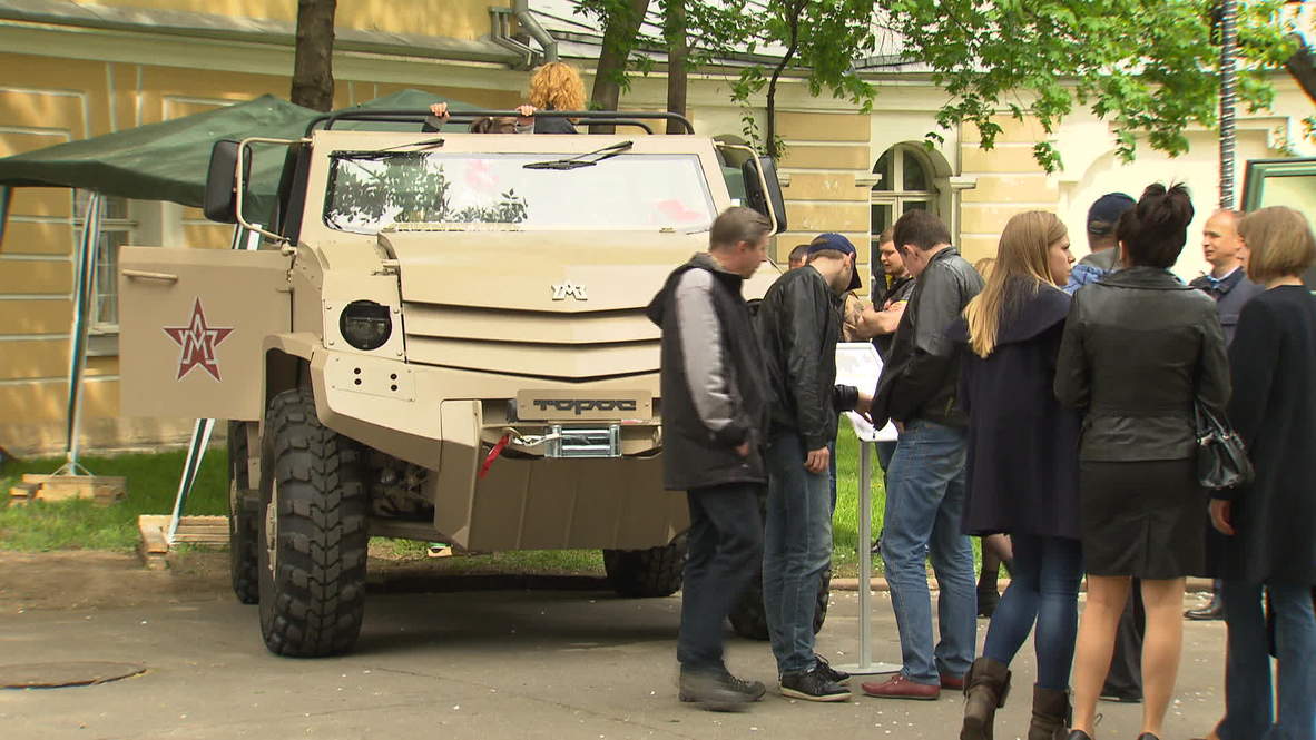 Russia: Intrall flaunts military hardware in Moscow