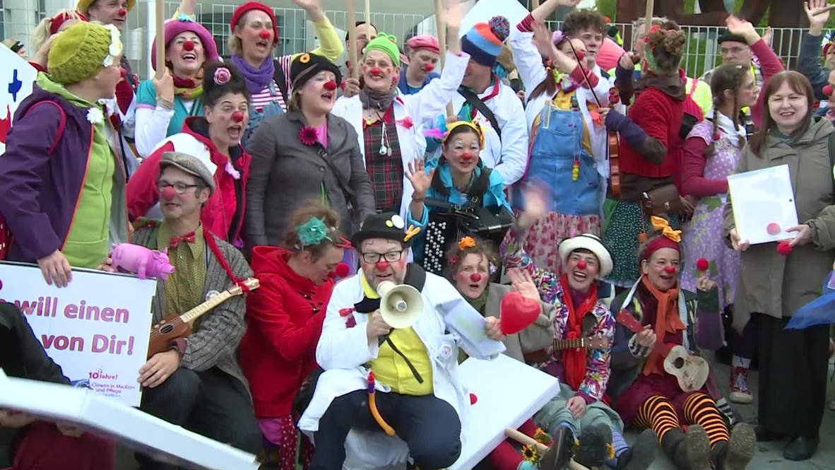 Germany: Protesting clowns demand Angela Merkel take them seriously