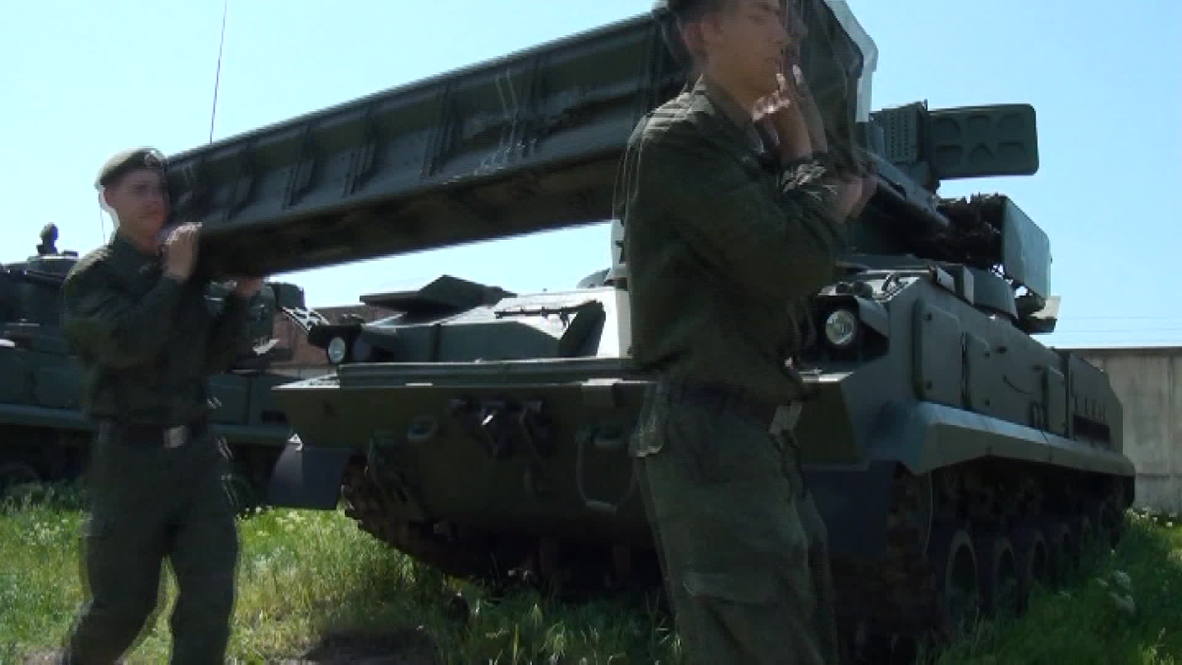Russia: Air defence crews train to hit simulated targets