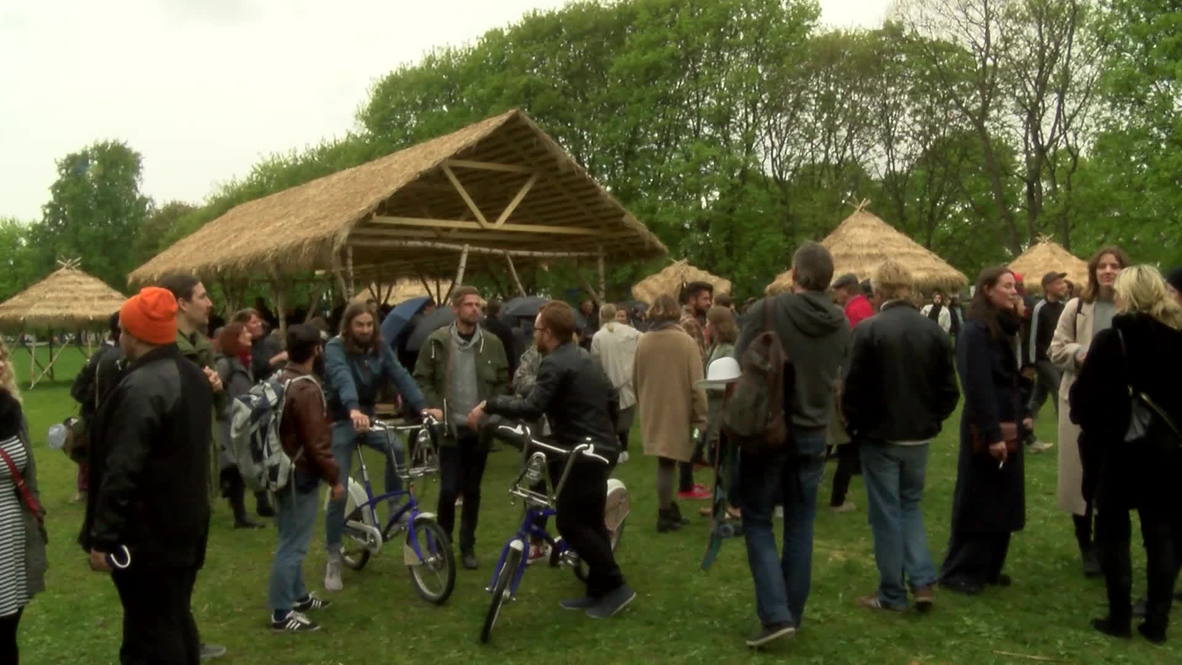 Norway: Artists attempt 'Human Zoo' recreation from 1914